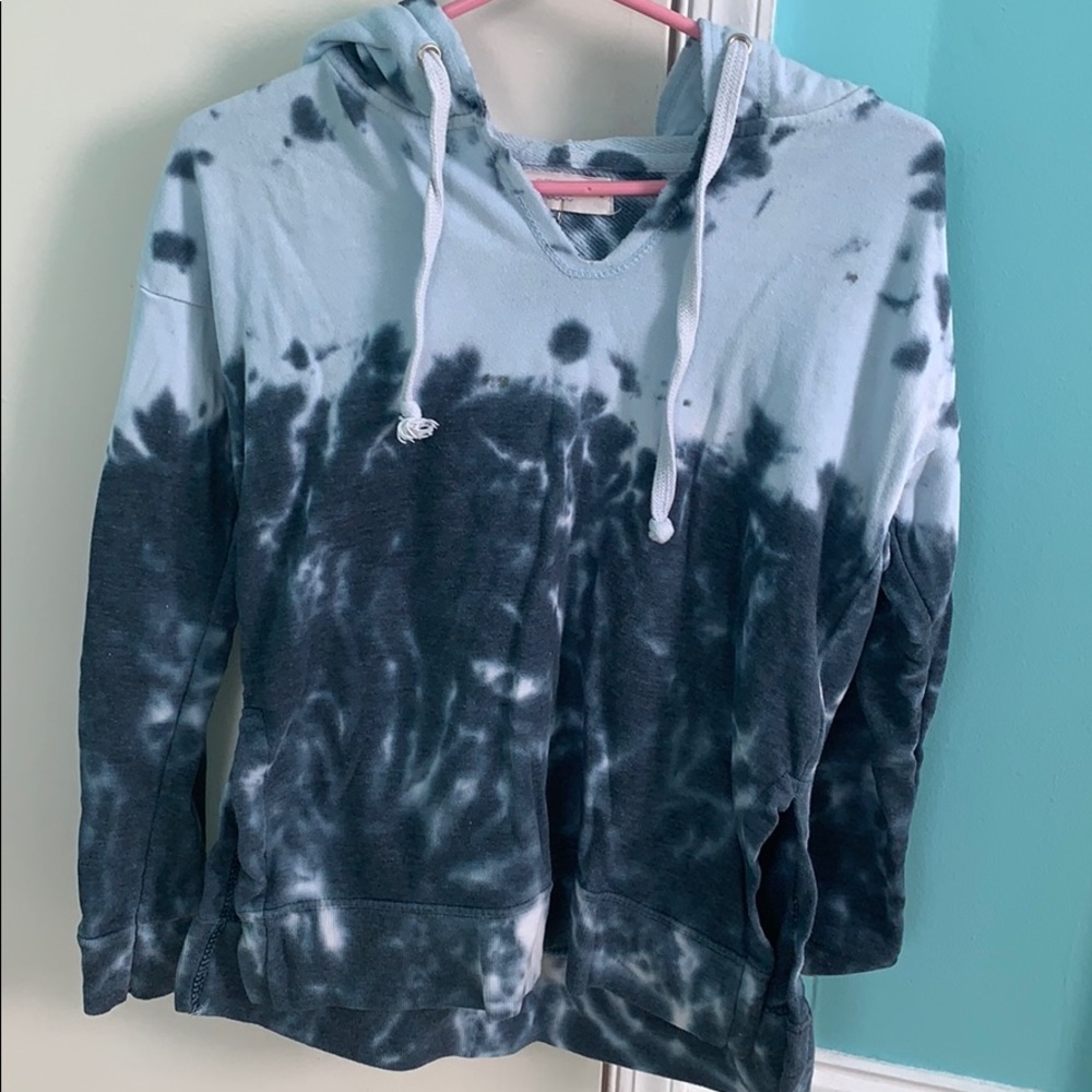 Light/dark blue tie dye hoodie with v neck